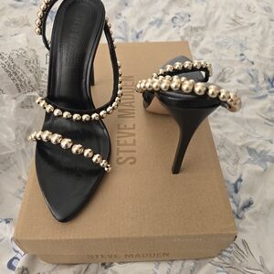 Steve Madden Black and Gold Women's Heels